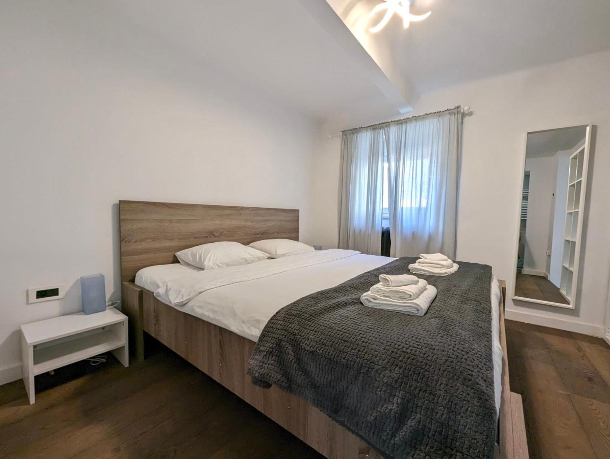 Fantabulous Downtown Abode W King Bed, 65" Tv, Washer And Tumble Dryer Zagreb Exterior photo